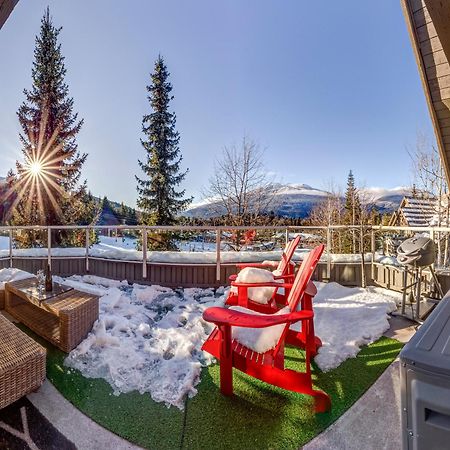 The Lookout Penthouse // A Luxe Suite In Whistler Exteriör bild