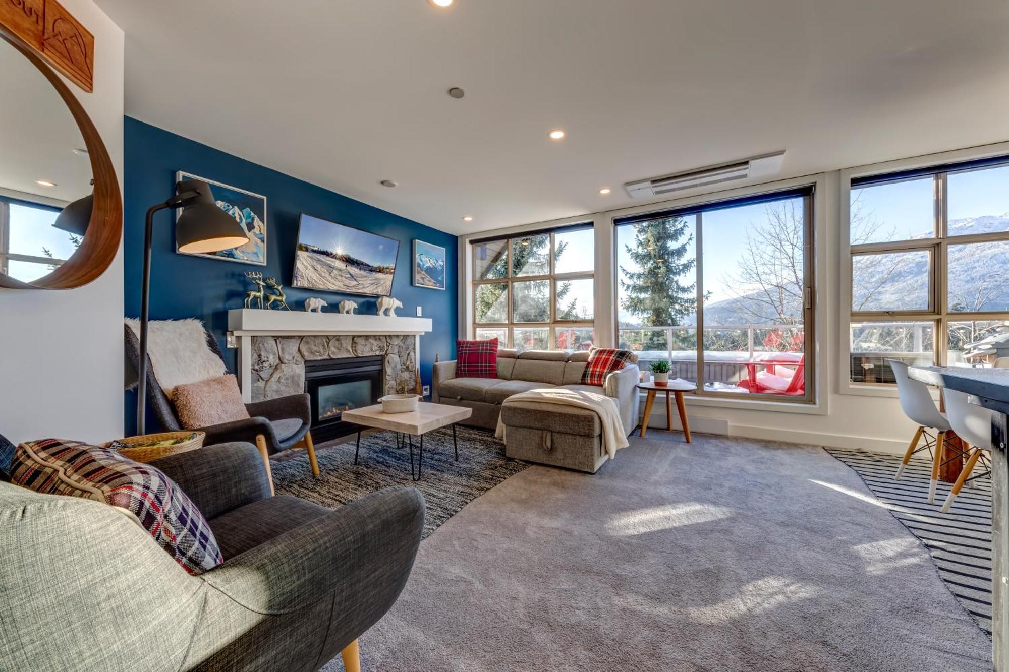 The Lookout Penthouse // A Luxe Suite In Whistler Exteriör bild