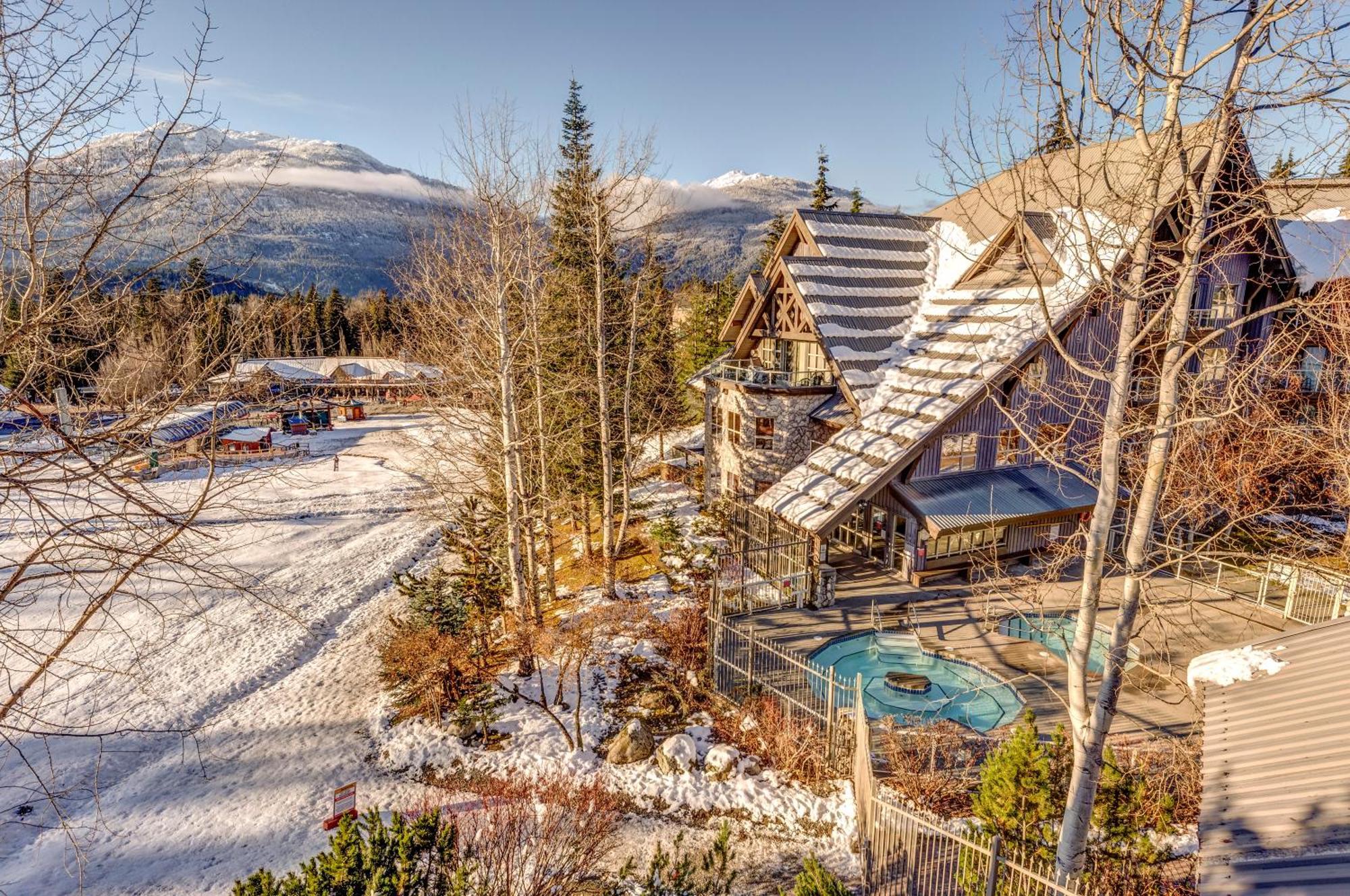 The Lookout Penthouse // A Luxe Suite In Whistler Exteriör bild