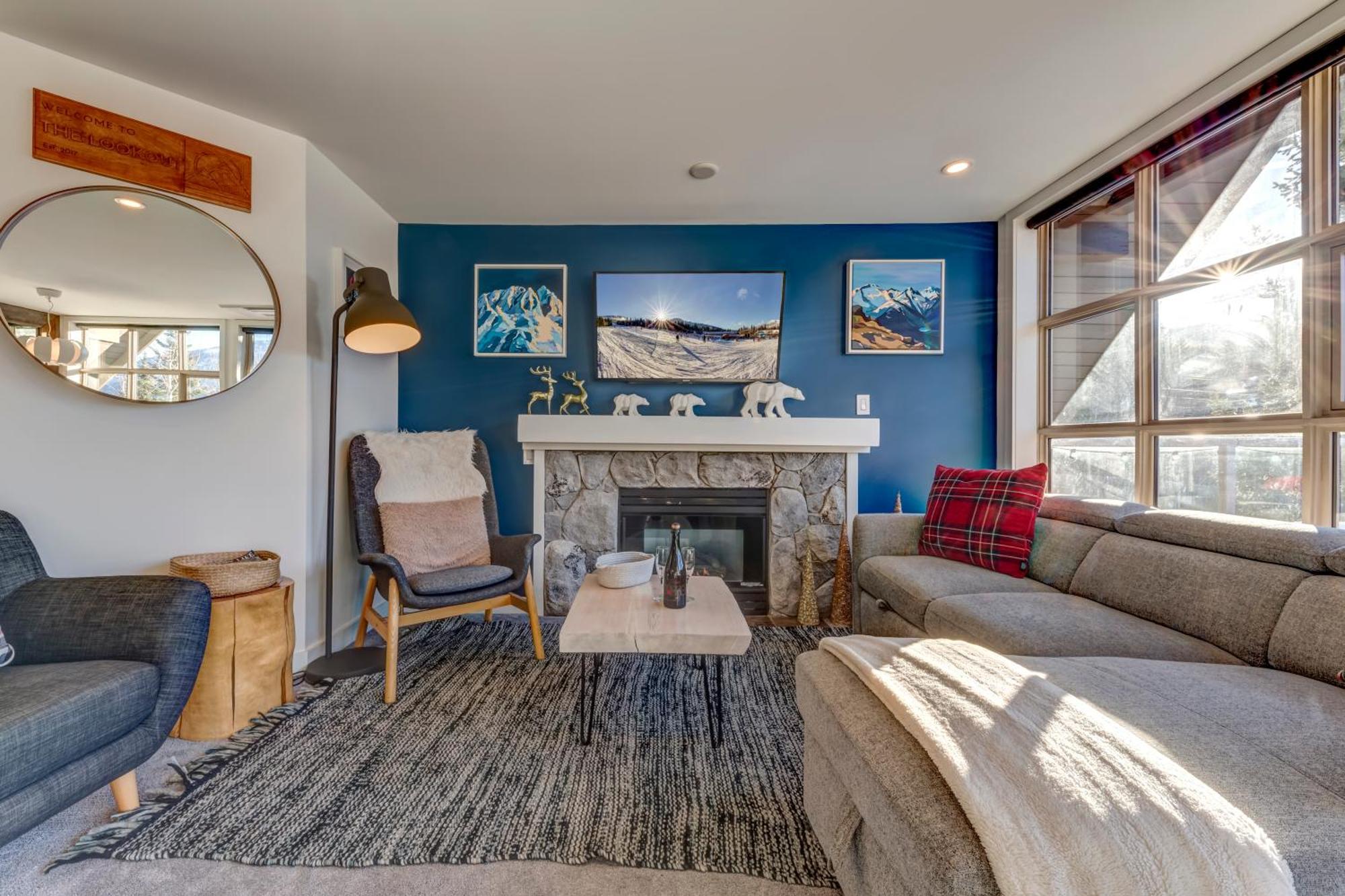 The Lookout Penthouse // A Luxe Suite In Whistler Exteriör bild