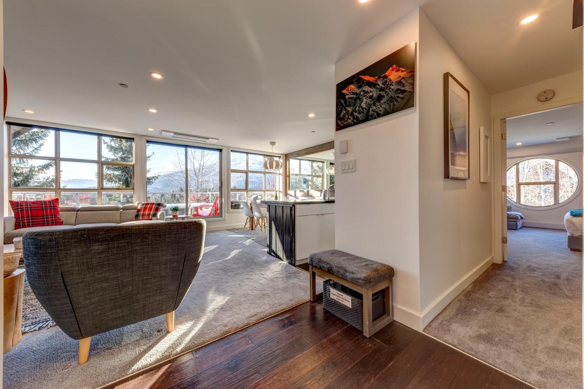 The Lookout Penthouse // A Luxe Suite In Whistler Exteriör bild