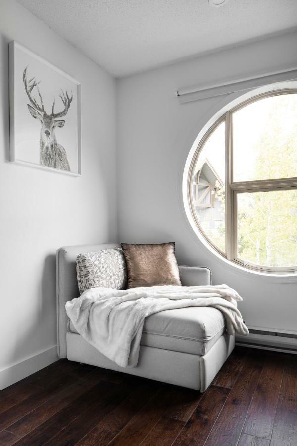 The Lookout Penthouse // A Luxe Suite In Whistler Exteriör bild